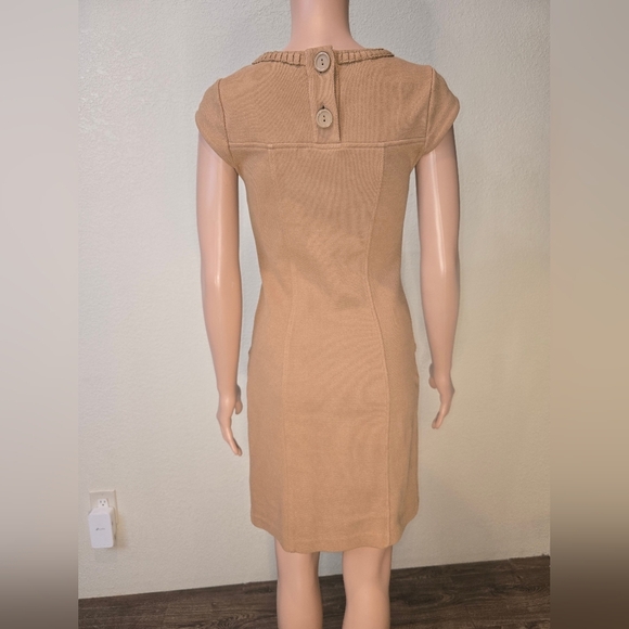 BODEN Women's Sheath Dress Light Brown Stretch Boat Neck Cap Sleeve Butt… - Picture 5 of 15